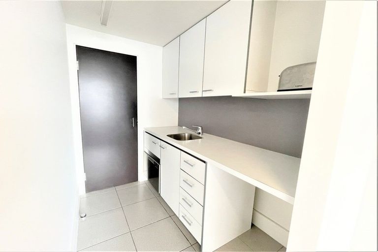 Photo of property in 1b/6 Kingdon Street, Newmarket, Auckland, 1023
