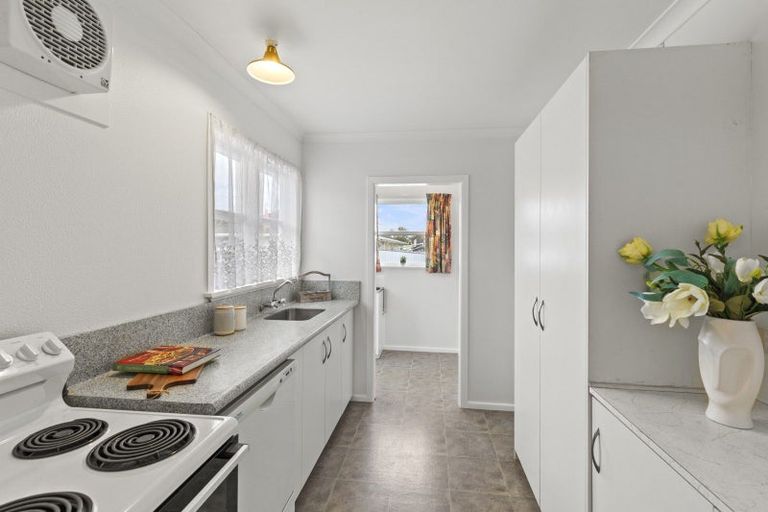 Photo of property in 9 Ely Place, Levin, 5510