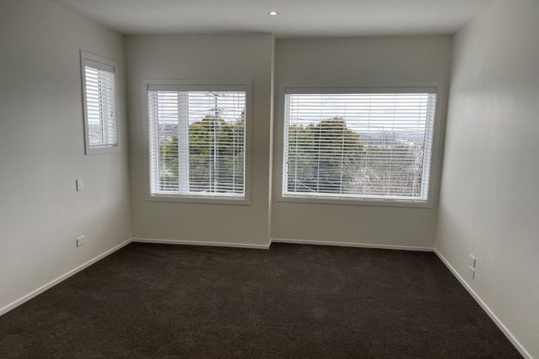 Photo of property in 29 Montgomery Avenue, Rothesay Bay, Auckland, 0630