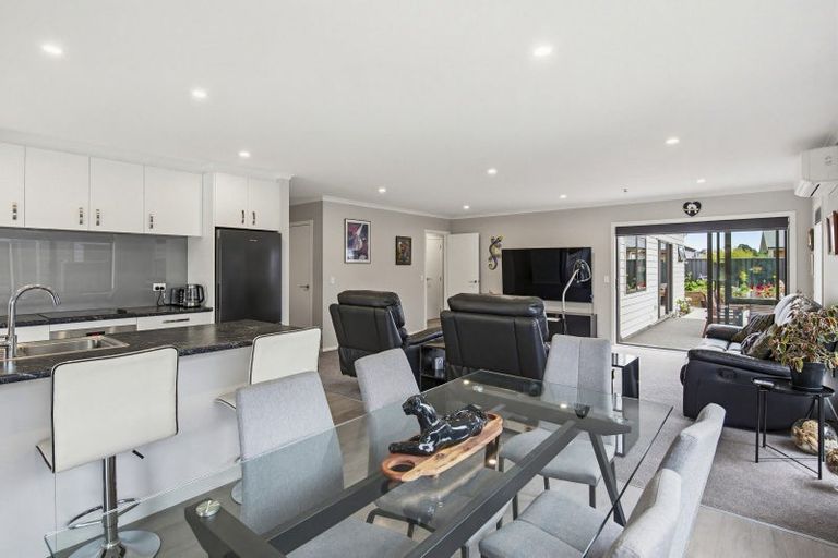 Photo of property in 12 Enereta Road, Otaki, 5512