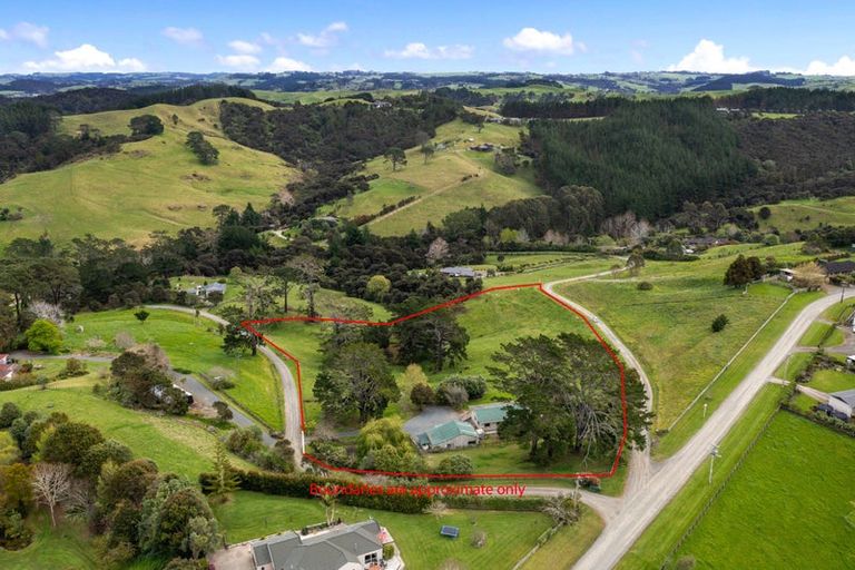 Photo of property in 85 Zanders Road, Helensville, Waimauku, 0882