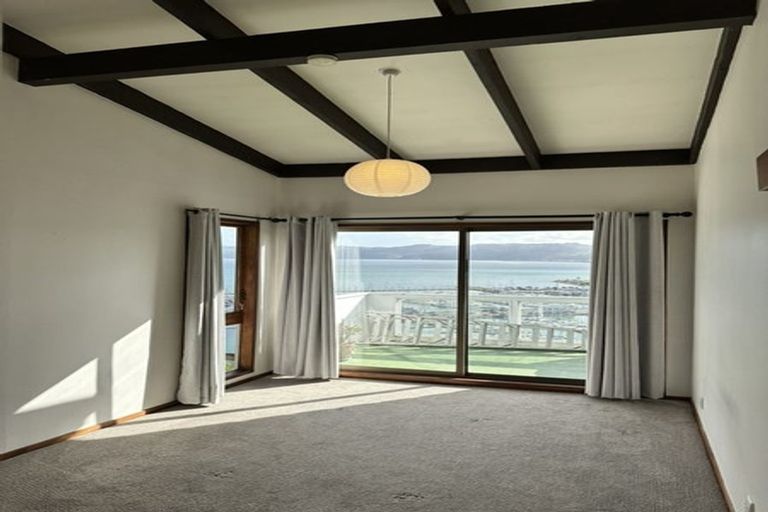 Photo of property in 421 Muritai Road, Eastbourne, Lower Hutt, 5013