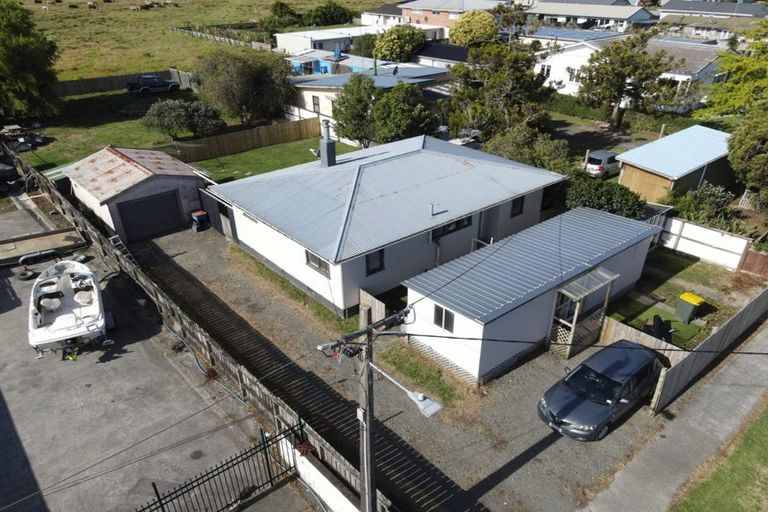 Photo of property in 3 Springs Road, Parakai, 0830