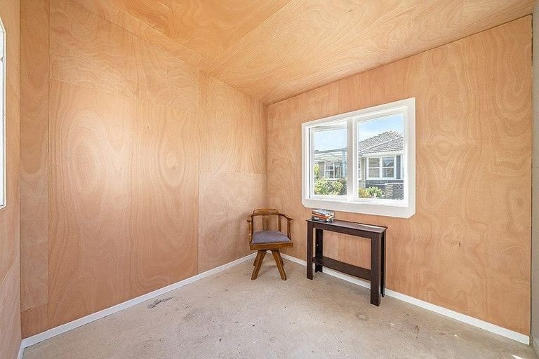 Photo of property in 20a Holyoake Crescent, Avalon, Lower Hutt, 5011