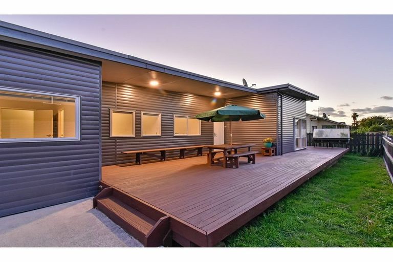 Photo of property in 18 Kaimoana Street, Weymouth, Auckland, 2103
