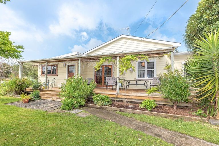 Photo of property in 166 Blueskin Road, Brunswick, Whanganui, 4571