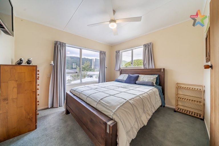 Photo of property in 30 Matthews Road, Wainuiomata, Lower Hutt, 5014