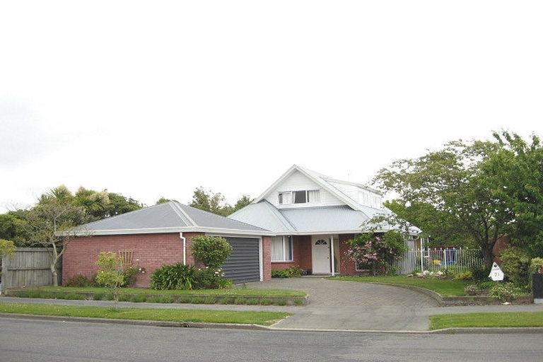 Photo of property in 21 Radiata Avenue, Parklands, Christchurch, 8083