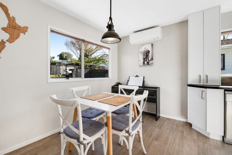 Photo of property in 20 Spargo Road, Massey, Auckland, 0614