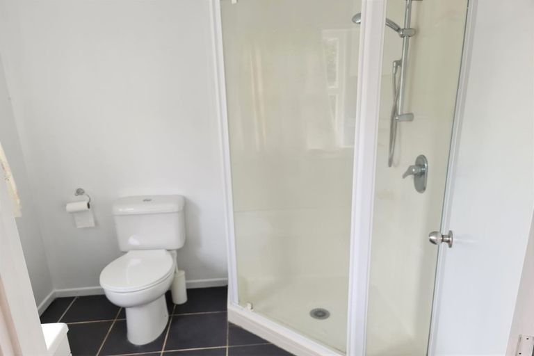 Photo of property in 6 Nicholson Place, Hillcrest, Auckland, 0627