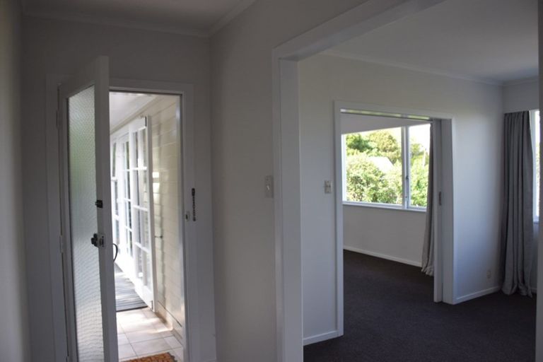 Photo of property in 3 Hilling Street, Titirangi, Auckland, 0604