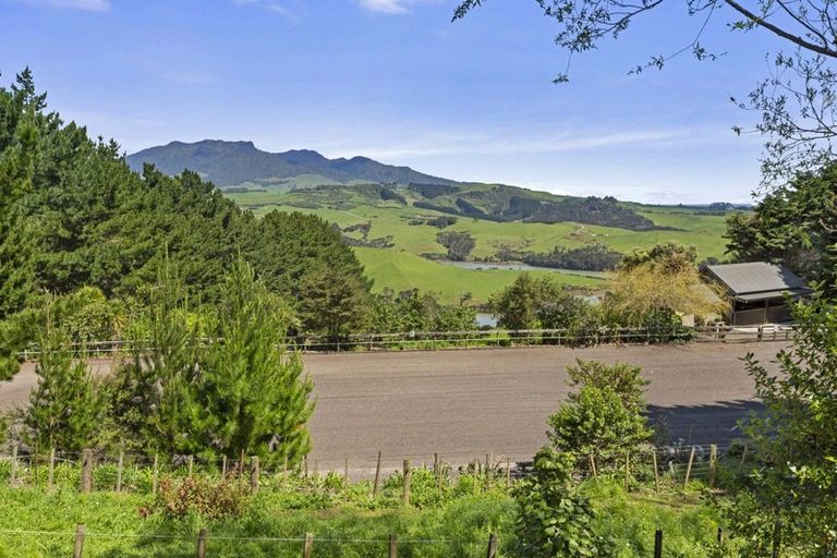 Photo of property in 82 Maungatawhiri Road, Raglan, 3295