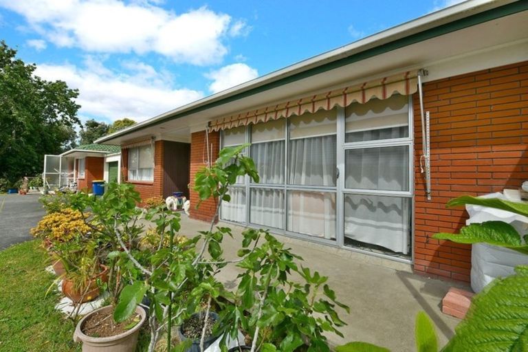 Photo of property in 1/85 Velma Road, Hillcrest, Auckland, 0627