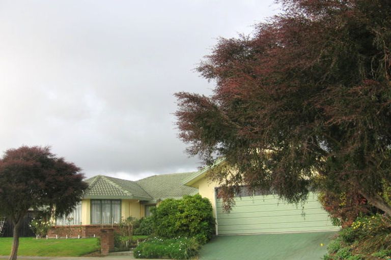 Photo of property in 30 Caroline Crescent, Highbury, Palmerston North, 4412