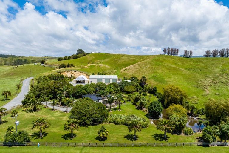 Photo of property in 338 South Road, Waipu, 0582