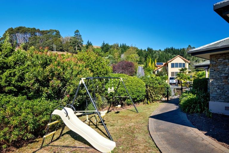 Photo of property in 18 Clairmont Heights, Stoke, Nelson, 7011