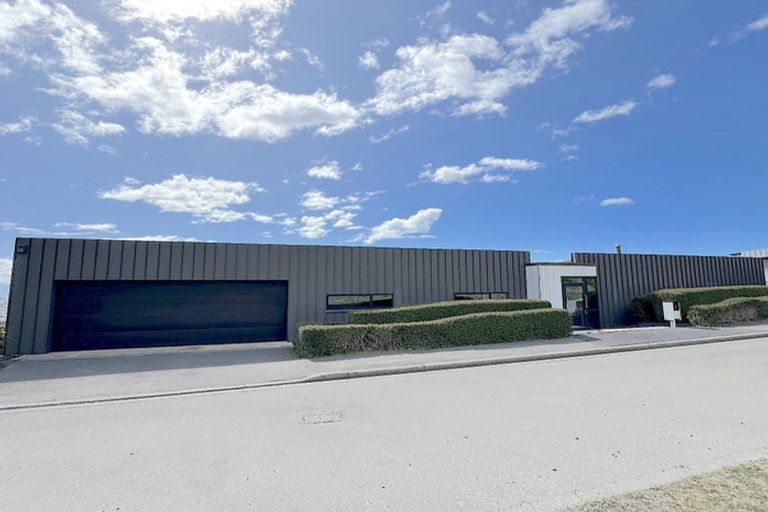 Photo of property in 2 Clearview Lane, Mount Pleasant, Christchurch, 8081