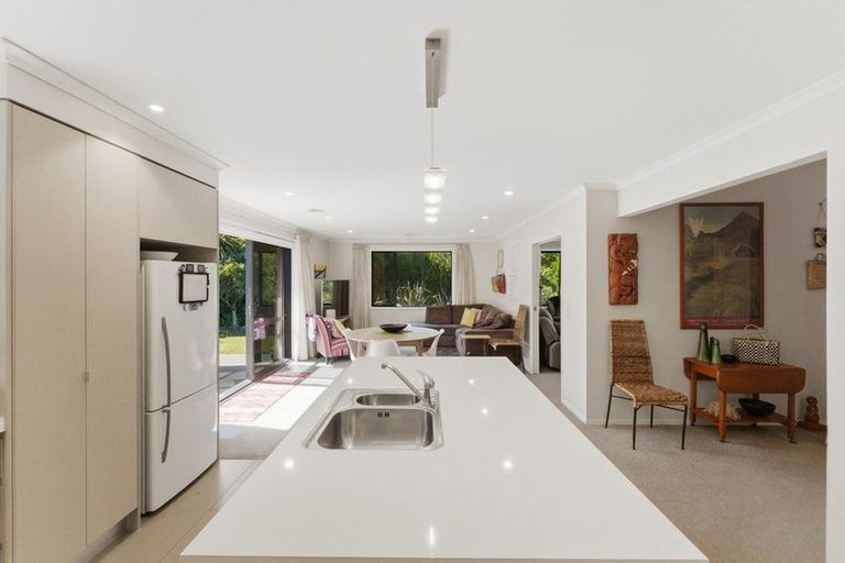 Photo of property in 7a Pipitea Place, Whalers Gate, New Plymouth, 4310