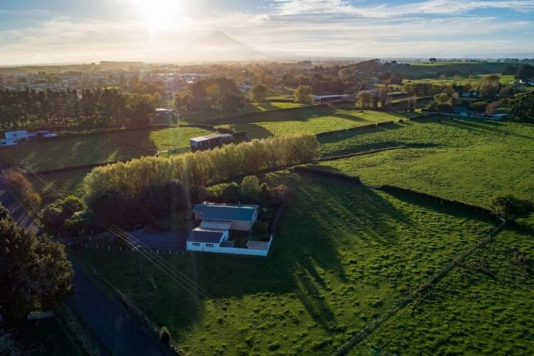 Photo of property in 10 Conway Road, Eltham, 4322