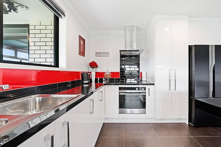 Photo of property in 11 Ulcoats Lane, Pokeno, 2402