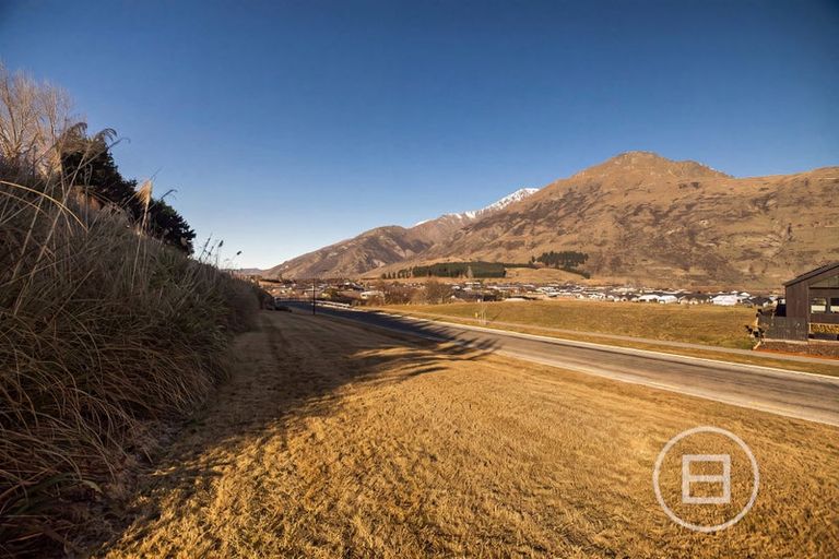 Photo of property in 2 Kahiwi Drive, Lower Shotover, 9304