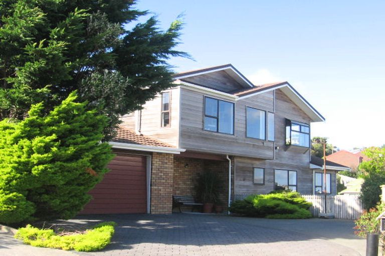 Photo of property in 11 Swinford Crescent, Johnsonville, Wellington, 6037