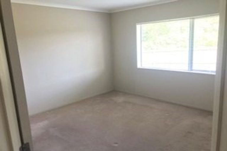 Photo of property in 72 Garelja Road, Henderson, Auckland, 0612