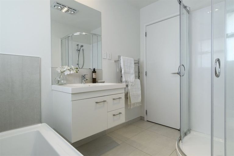 Photo of property in 28 Te Kio Crescent, Papamoa Beach, Papamoa, 3118