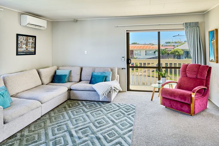 Photo of property in 33 Clipper Street, Titahi Bay, Porirua, 5022