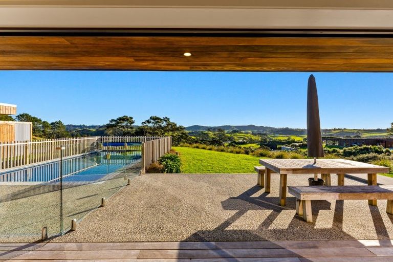 Photo of property in 94 Amreins Road, Waitakere, Henderson, 0782