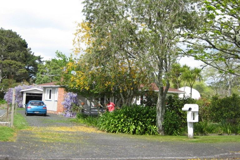 Photo of property in 31 Pohutukawa Road, Whenuapai, Auckland, 0618
