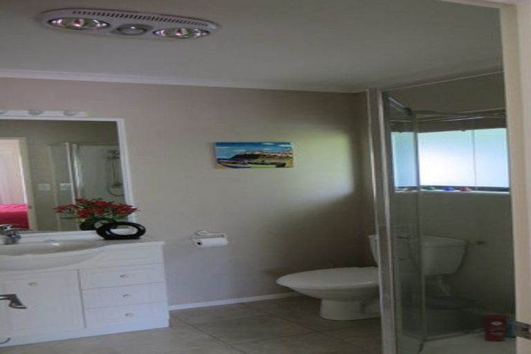 Photo of property in 40 Leafield Crescent, Henderson, Auckland, 0612
