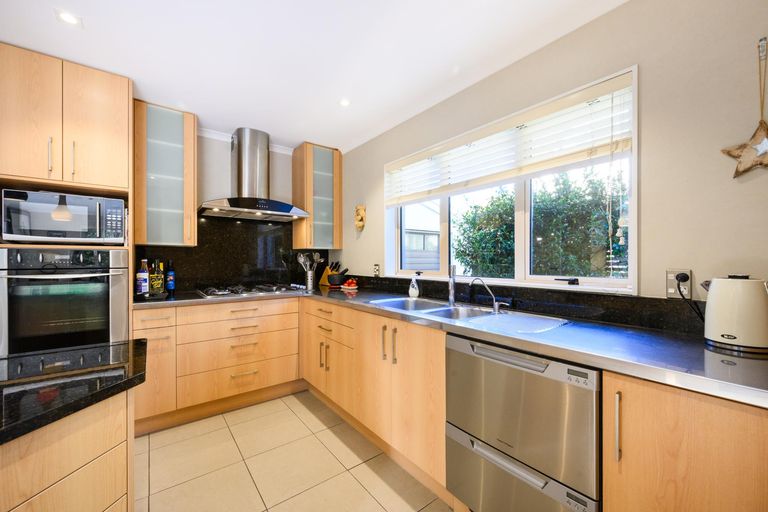 Photo of property in 6 Alan Street, Palmerston North, 4414