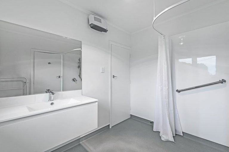 Photo of property in 74b Brynley Street, Hornby, Christchurch, 8042