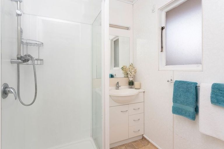 Photo of property in 110 Kendal Avenue, Burnside, Christchurch, 8053