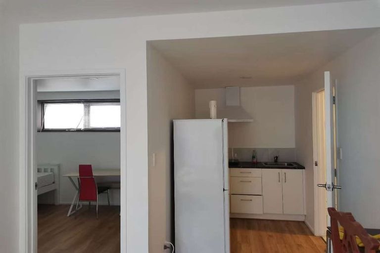 Photo of property in 35 Quebec Road, Milford, Auckland, 0620