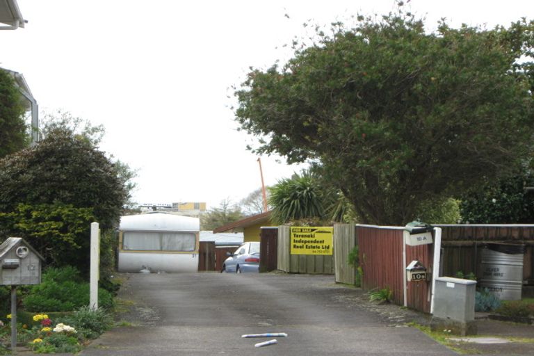 Photo of property in 10a Brierley Place, Marfell, New Plymouth, 4310