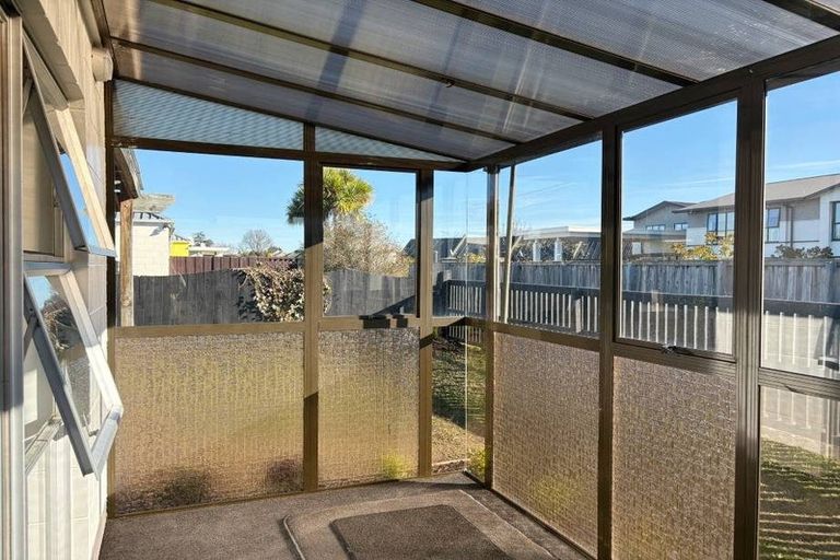 Photo of property in 2/73 Harewood Road, Papanui, Christchurch, 8053