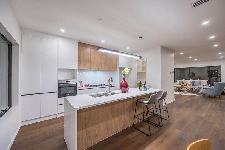 Photo of property in 5 Paitry Place, Swanson, Auckland, 0614