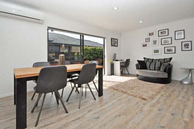 Photo of property in 7 Mandalay Place, Waiuku, 2123