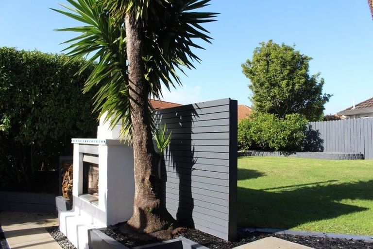 Photo of property in 42 Tarnica Road, Northpark, Auckland, 2013