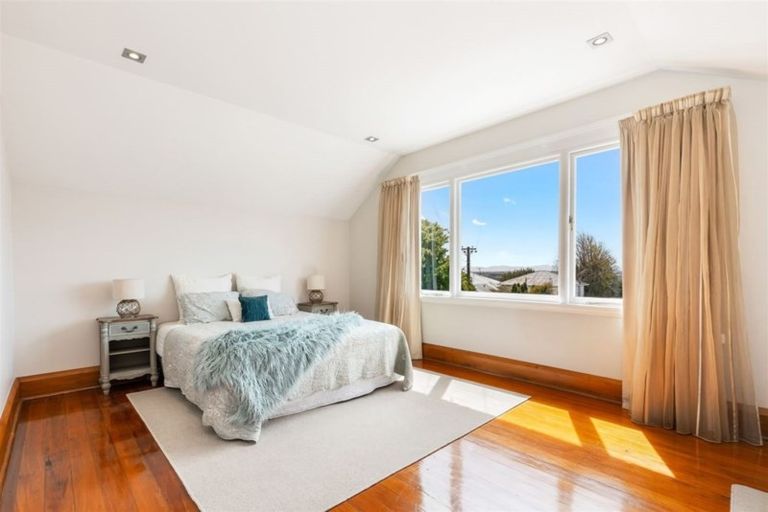 Photo of property in 18 Merlewood Avenue, Cashmere, Christchurch, 8022