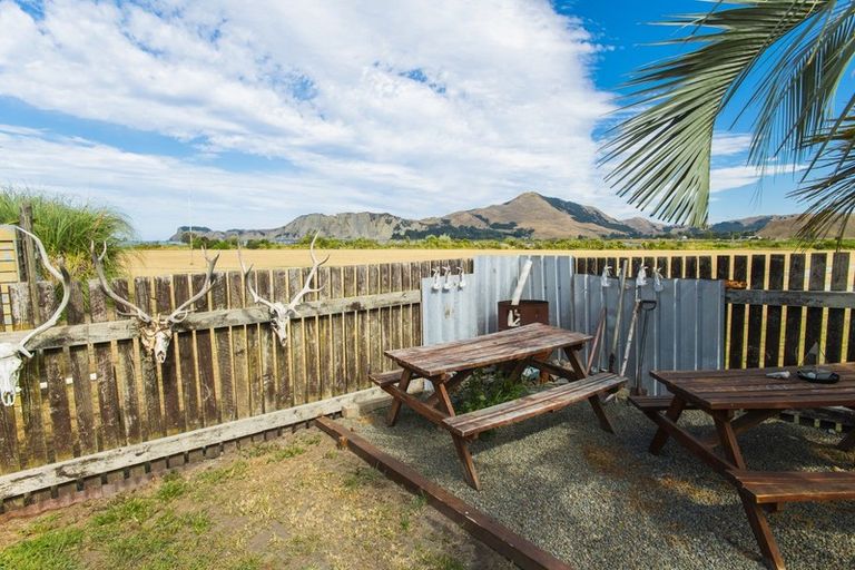 Photo of property in 14 Discovery Street, Tolaga Bay, 4077