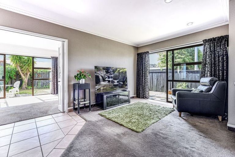 Photo of property in 38 Braid Road, St Andrews, Hamilton, 3200