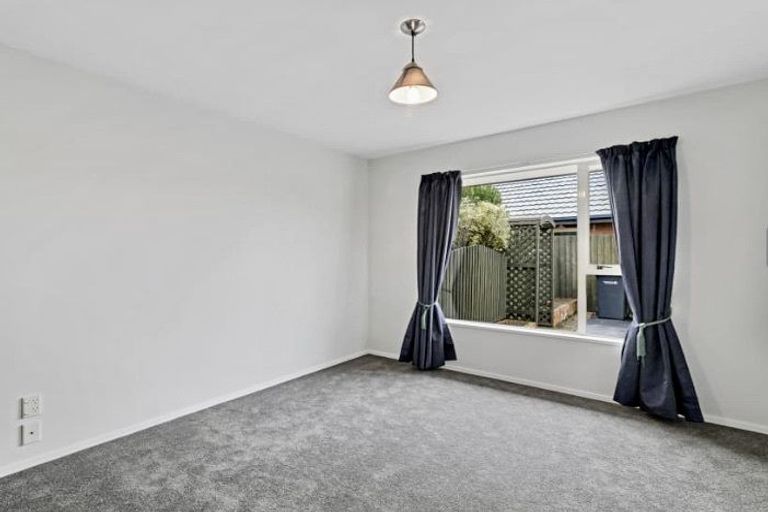 Photo of property in 4/15 Sylvan Street, Hillmorton, Christchurch, 8024