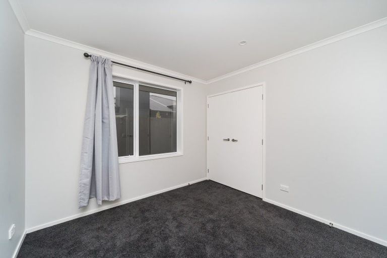 Photo of property in 9 Mediterranean Grove, Fitzherbert, Palmerston North, 4410