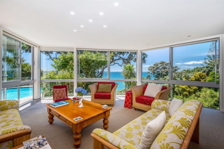 Photo of property in 50 Cliff Road, Torbay, Auckland, 0630