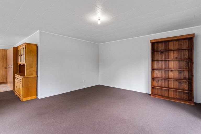 Photo of property in 76 Harmel Road, Glendene, Auckland, 0602