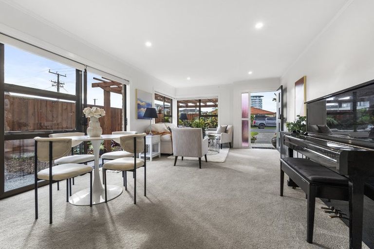 Photo of property in 1/16 Riverside Road, Orewa, 0931