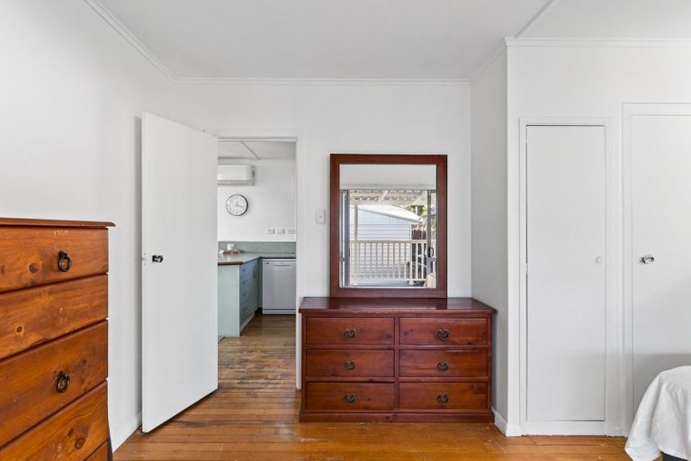 Photo of property in 5 Kara Street, Outer Kaiti, Gisborne, 4010